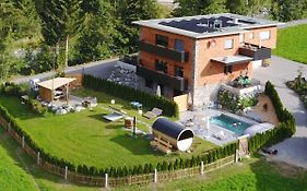 Antonhaus Chalet Appartement E-Ladestation